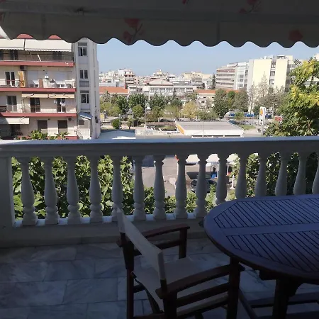 Comfortable Apartment In Kato Toumpa Thessaloniki Exterior photo